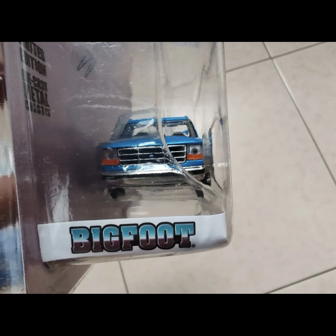 1994 Ford F-150 Bigfoot 1:64 Diecast Model 3 1994 Ford F-150 Bigfoot 1:64 Diecast Model - Image 3