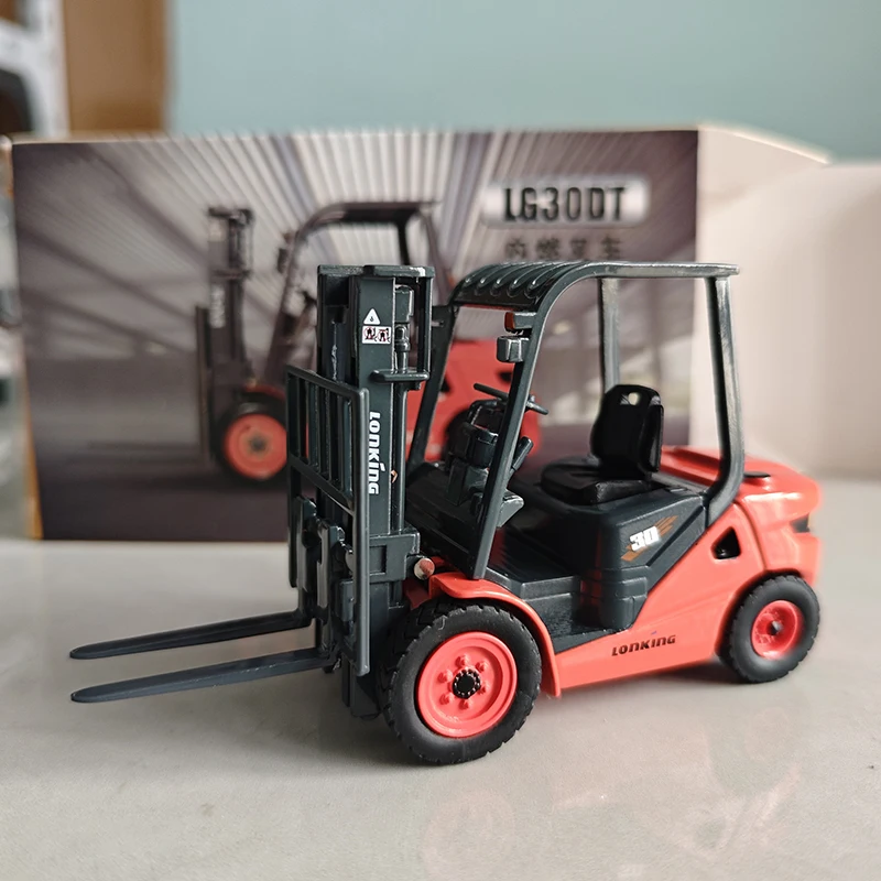 Diecast Lonking LG30DT Forklift Model 1:35 Scale 2 Diecast Lonking LG30DT Forklift Model 1:35 Scale - Image 2