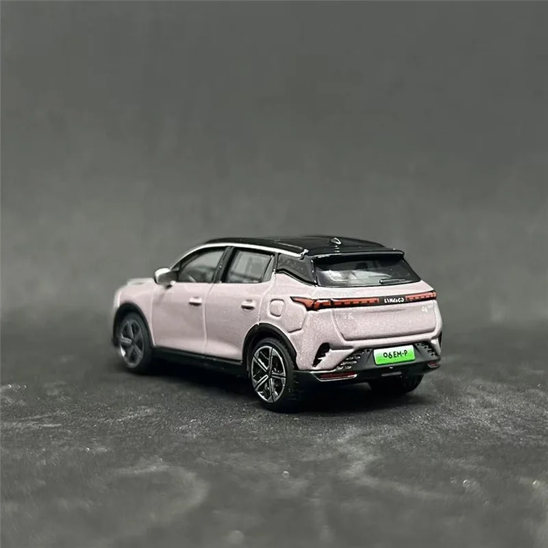Bburago 1:64 LYNK&CO 06 EM-P SUV Model 6 Bburago 1:64 LYNK&CO 06 EM-P SUV Model - Image 6