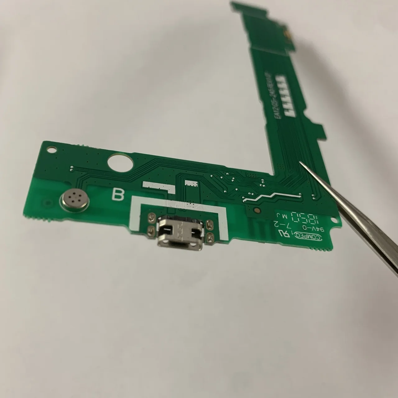 USB Charging Port Replacement for Nokia Lumia 535 2 USB Charging Port Replacement for Nokia Lumia 535 - Image 2