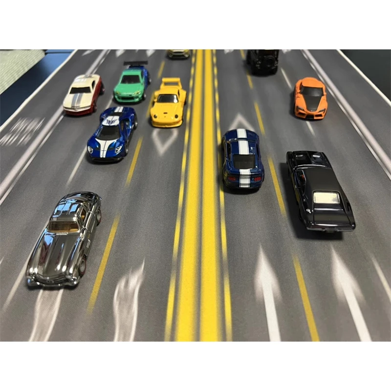 1:64 Scale Parking Lot Racing Track Mat 3 1:64 Scale Parking Lot Racing Track Mat - Image 3