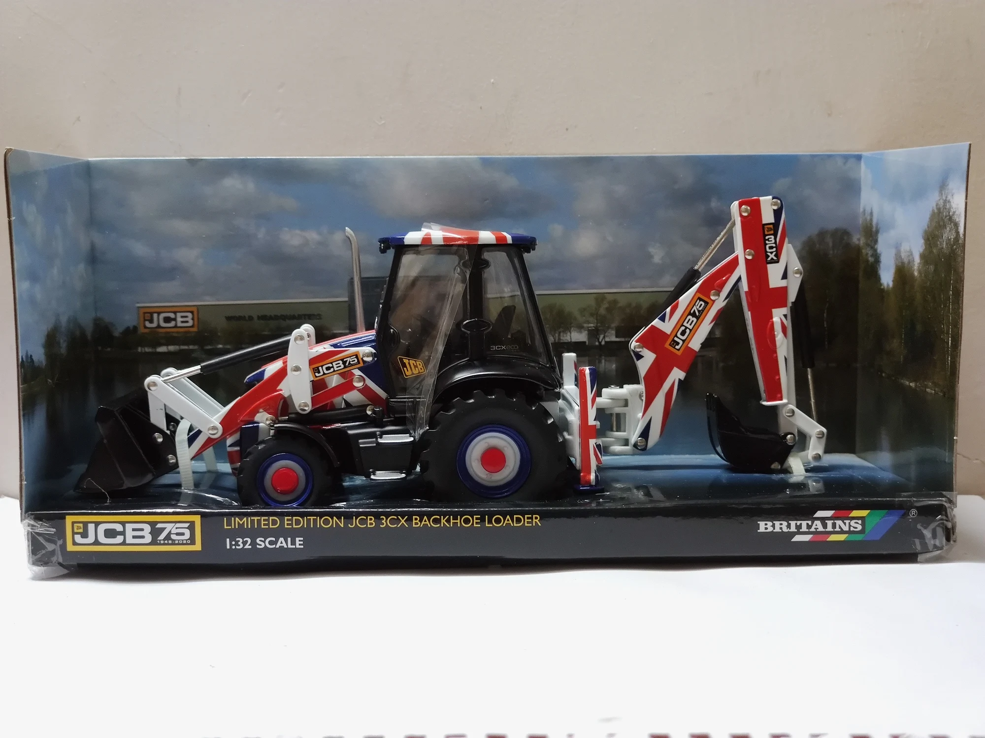 Diecast 1:32 Scale JCB 3CX Loader Model 2 Diecast 1:32 Scale JCB 3CX Loader Model - Image 2