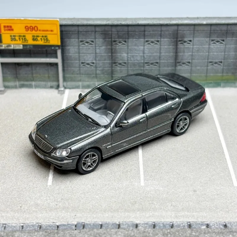 Diecast Mercedes-Benz S65 AMG 1/64 Scale Model 2 Diecast Mercedes-Benz S65 AMG 1/64 Scale Model - Image 2