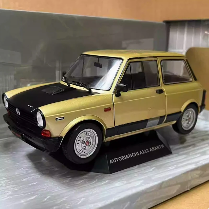 SOLIDO 1/18 AUTOBIANCHI A112 Diecast Model Car 3 SOLIDO 1/18 AUTOBIANCHI A112 Diecast Model Car - Image 3