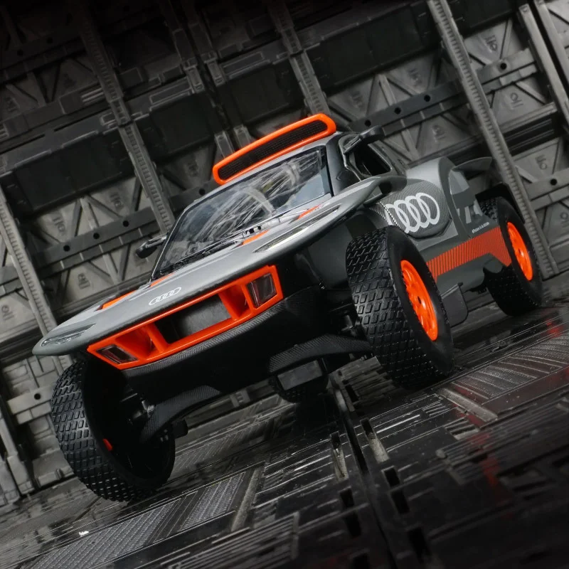 Audi RS Q e-tron 1:24 Diecast Model 4 Audi RS Q e-tron 1:24 Diecast Model - Image 4
