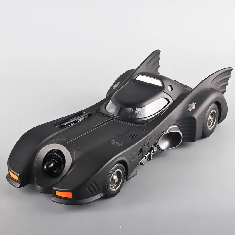 1/18 Scale Black Diecast Batmobile Model 3 1/18 Scale Black Diecast Batmobile Model - Image 3