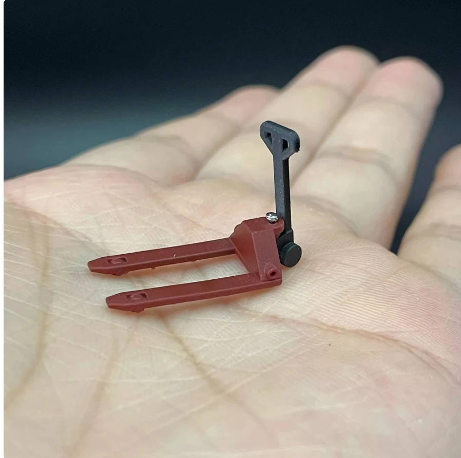 1/64 Scale Miniature Garage Scene Model 6 1/64 Scale Miniature Garage Scene Model - Image 6