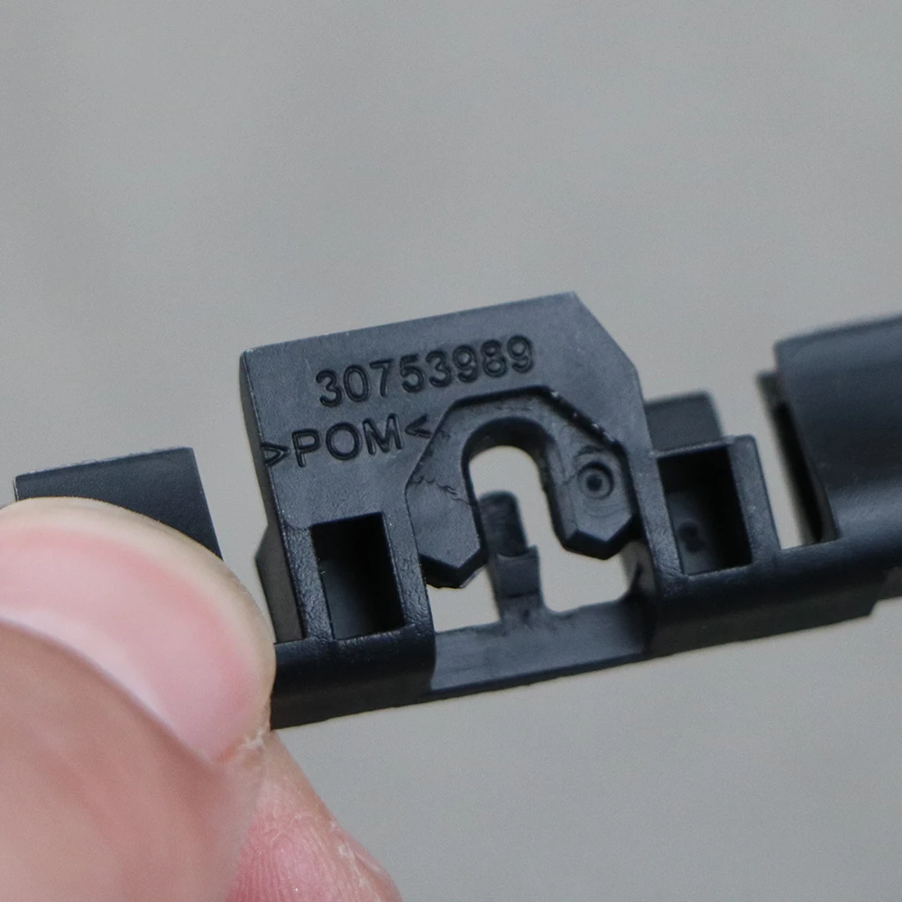 Volvo S60 MK2 V60 Front Windshield Clips Set 6 Volvo S60 MK2 V60 Front Windshield Clips Set - Image 6