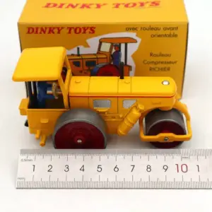 Dinky Toys Diecast Model Vehicle Collection 59 Seb30ddf876cd4f39b75870c0286b15d0v