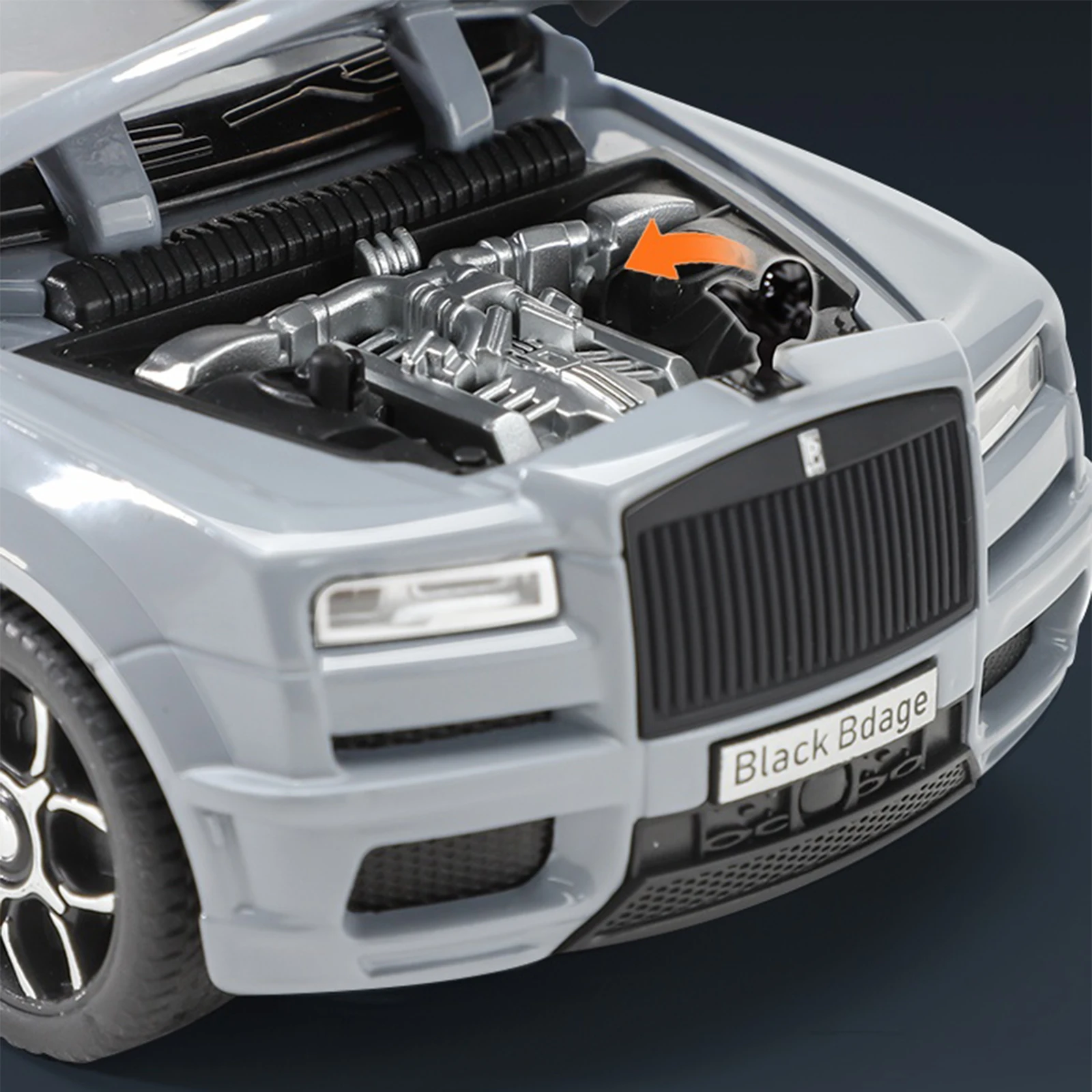 Rolls-Royce Cullinan 1:32 Scale Model with Trailer 4 Rolls-Royce Cullinan 1:32 Scale Model with Trailer - Image 4