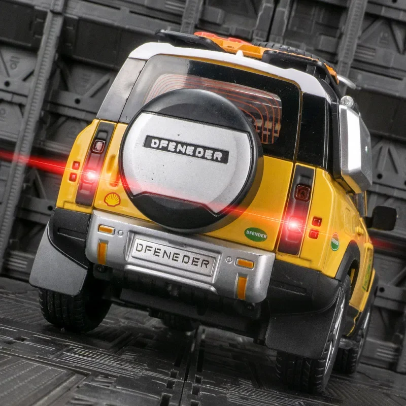 Land Rover Defender 1:24 Scale Diecast Model 2 Land Rover Defender 1:24 Scale Diecast Model - Image 2