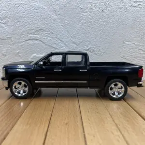 Chevy 2014 Silverado 1:24 Diecast Model 9 See77c02b94c74e3498bb5a4bc8fc61e34