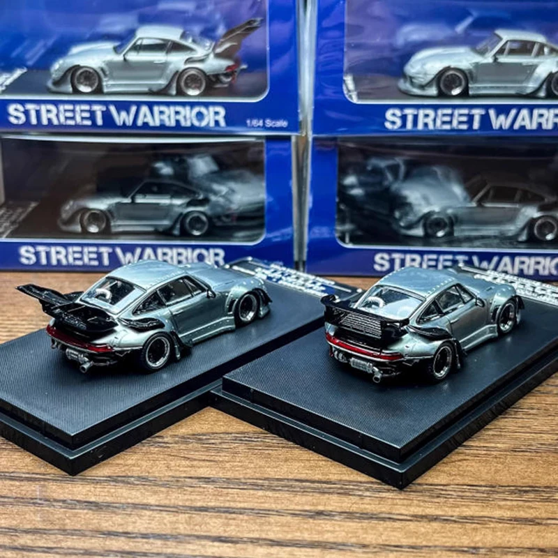 993 RWB Rotana 1:64 Scale Diecast Model 3 993 RWB Rotana 1:64 Scale Diecast Model - Image 3