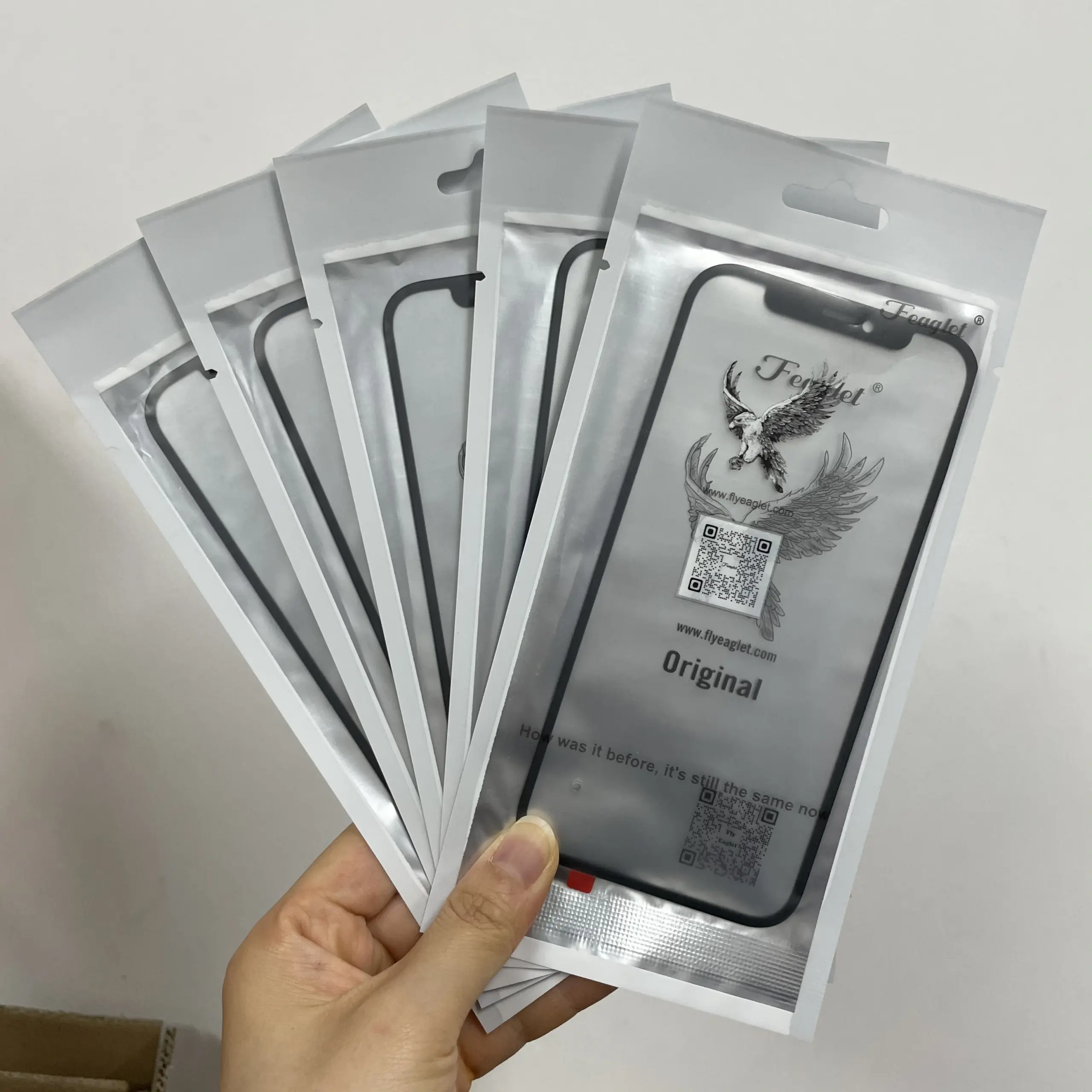 Feaglet 5-Piece Glass Replacement for iPhone 4 Feaglet 5-Piece Glass Replacement for iPhone - Image 4