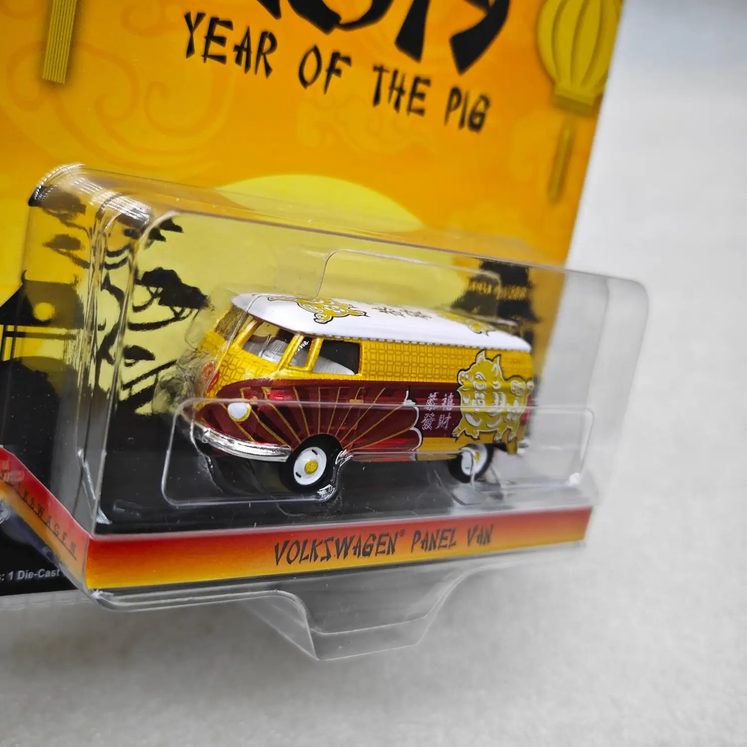 1:64 Scale Volkswagen T2 Van Diecast Model 5 1:64 Scale Volkswagen T2 Van Diecast Model - Image 5