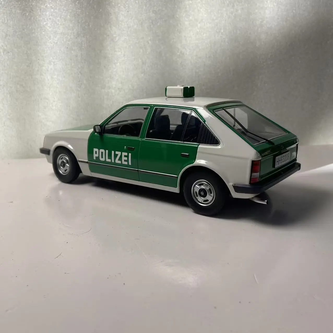 T9 Opel Kadett D Police Car Model 1:18 Scale 2 T9 Opel Kadett D Police Car Model 1:18 Scale - Image 2
