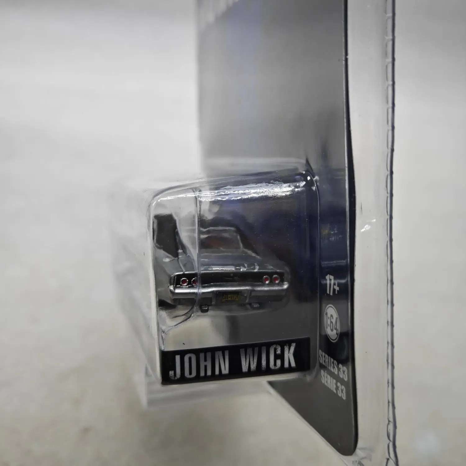 1968 Dodge Charger R/T 1:64 Scale Model 4 1968 Dodge Charger R/T 1:64 Scale Model - Image 4