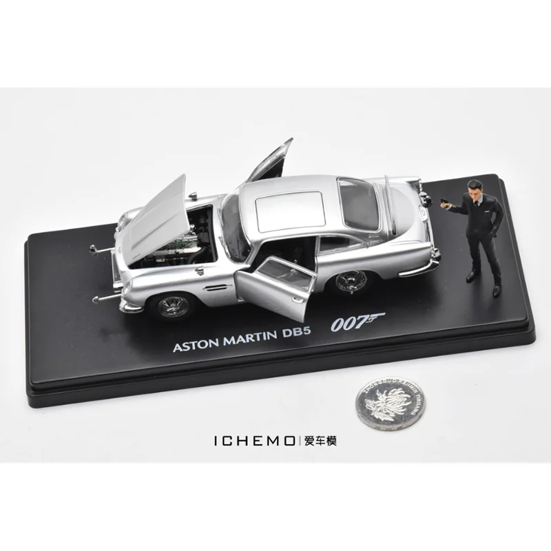 Aston Martin DB5 007 Diecast Model 1/43 Scale 2 Aston Martin DB5 007 Diecast Model 1/43 Scale - Image 2