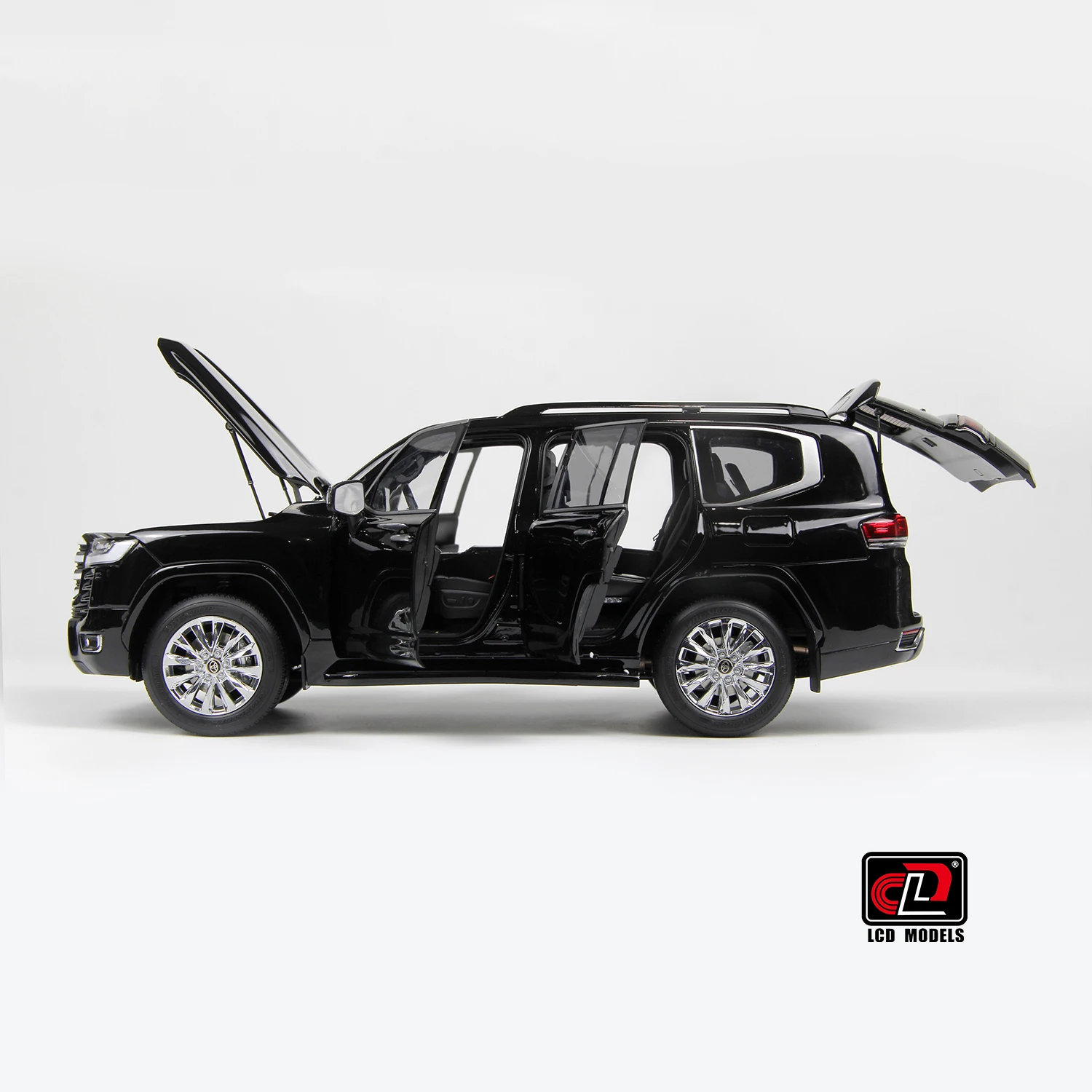 Diecast Model LC300 ZX 1:18 Scale SUV 9 Diecast Model LC300 ZX 1:18 Scale SUV - Image 9
