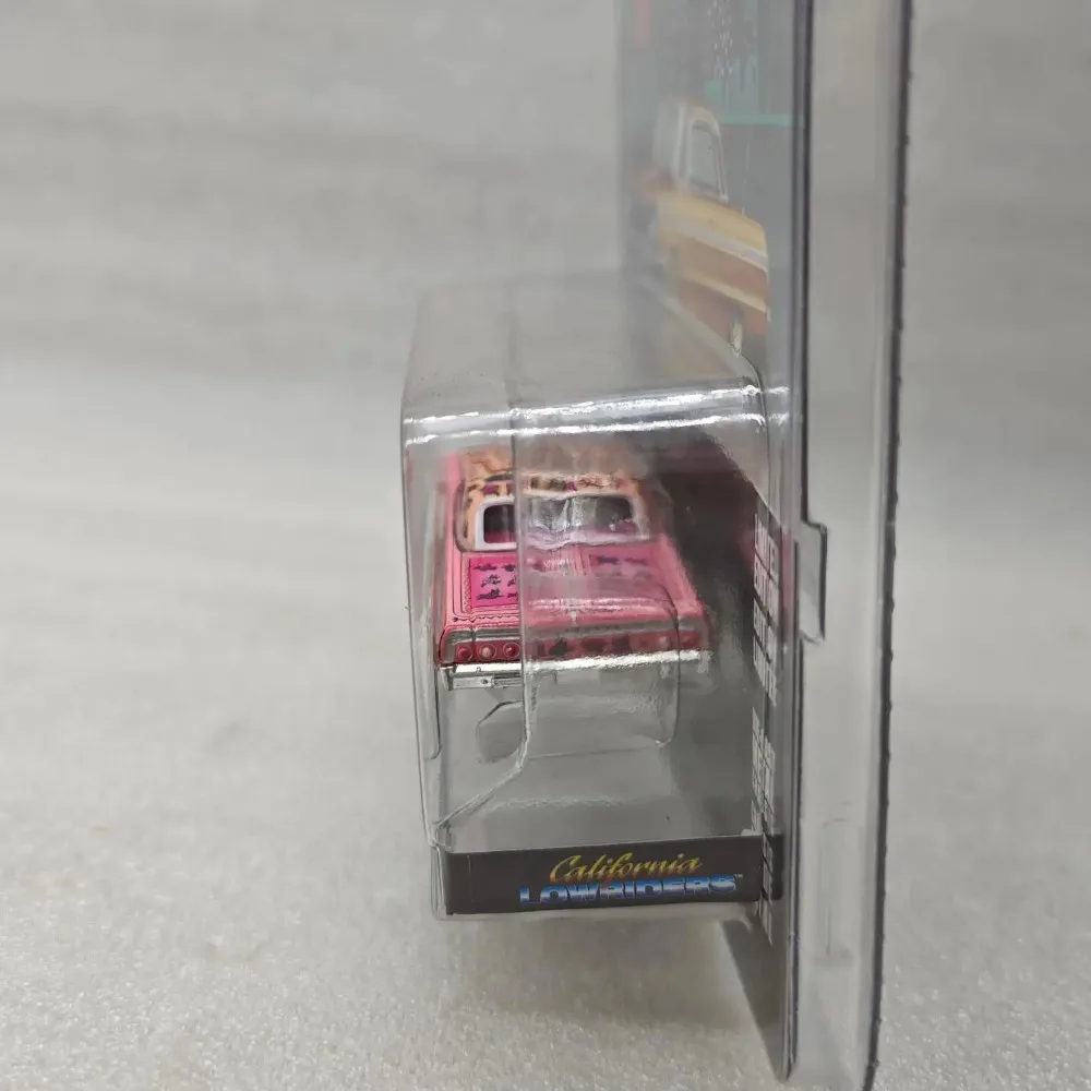 1964 Chevrolet Impala Low Rider Diecast Model 6 1964 Chevrolet Impala Low Rider Diecast Model - Image 6