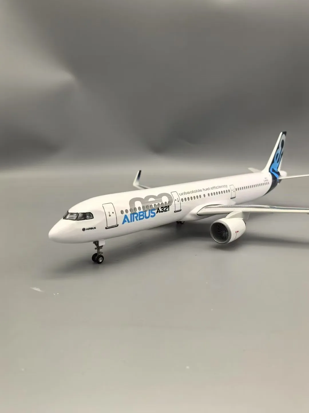 Airbus A321 neo Model 44cm Voice-Controlled Aircraft 3 Airbus A321 neo Model 44cm Voice-Controlled Aircraft - Image 3