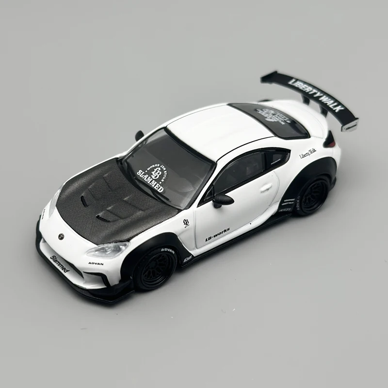 Toyota GR86 LB Nation 1:64 Diecast Model Car 4 Toyota GR86 LB Nation 1:64 Diecast Model Car - Image 4