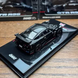 1:64 Scale Nissan GT-R R35 NISMO Model 11 Sfc2503f8aa7a426ebd73affad72b0733z