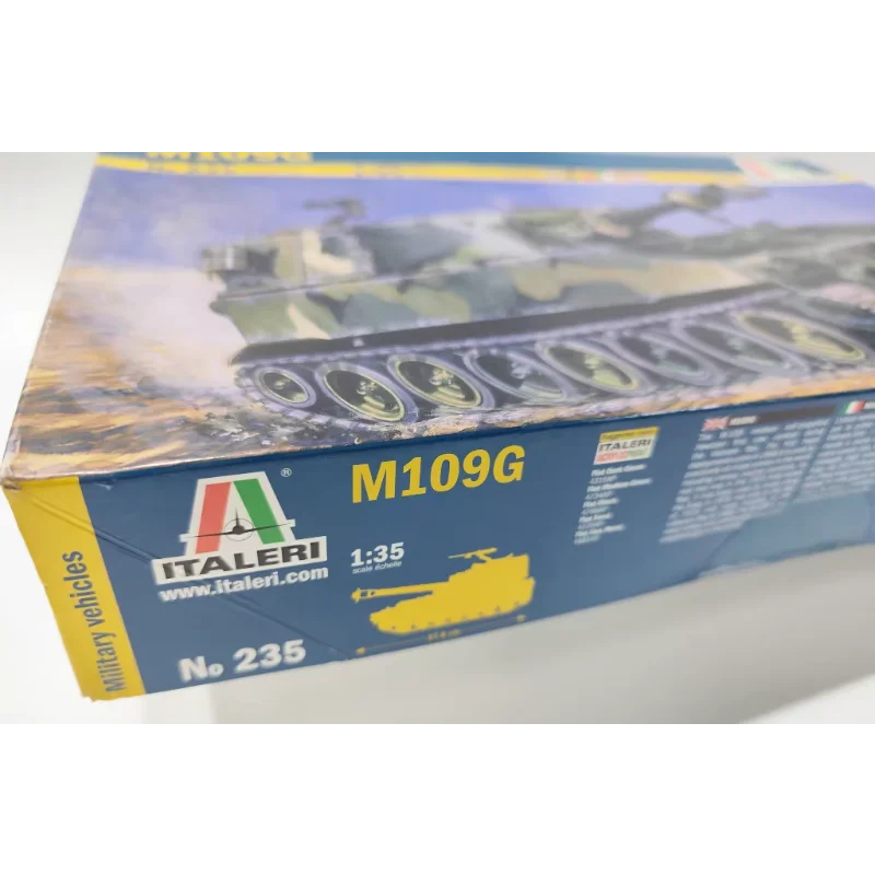 1/35 Scale M109G Howitzer Plastic Model Kit 3 1/35 Scale M109G Howitzer Plastic Model Kit - Image 3
