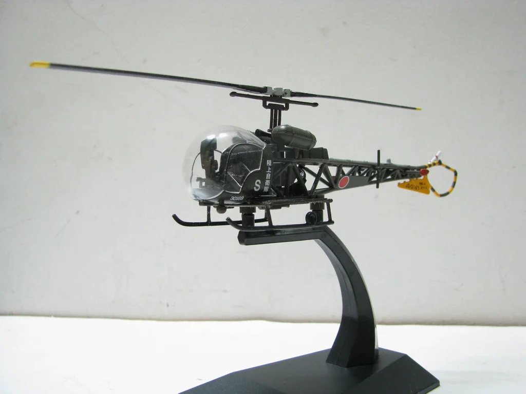 IXO H-13H Sioux Alloy Helicopter Model 1:72 6 IXO H-13H Sioux Alloy Helicopter Model 1:72 - Image 6