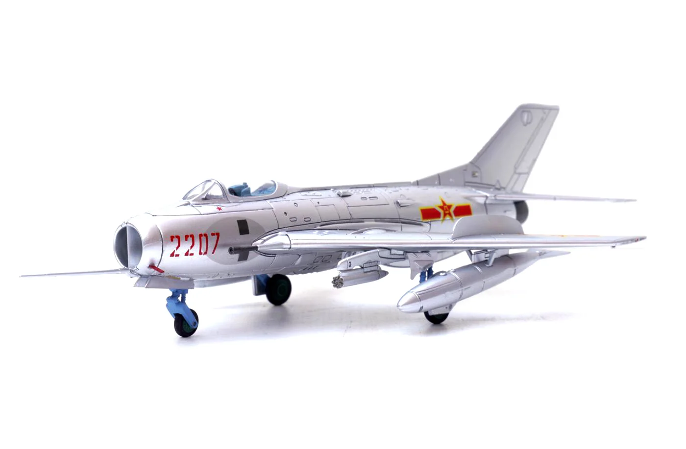 1/72 Scale Chinese J-6 Fighter Model 4 1/72 Scale Chinese J-6 Fighter Model - Image 4