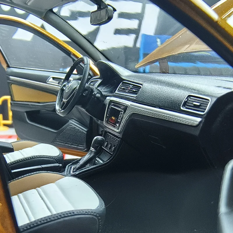 1:18 Scale Cross Lavida Diecast Model Car 6 1:18 Scale Cross Lavida Diecast Model Car - Image 6