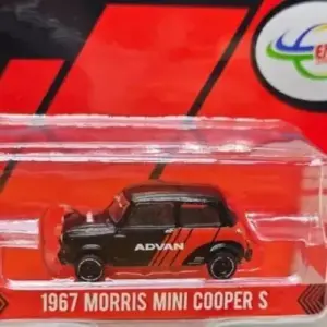 1967 Morris Mini Cooper S Diecast Model 1:64