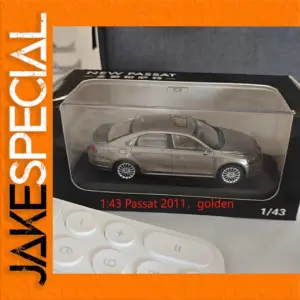 1:43 Scale 2011 Volkswagen Passat Diecast Model