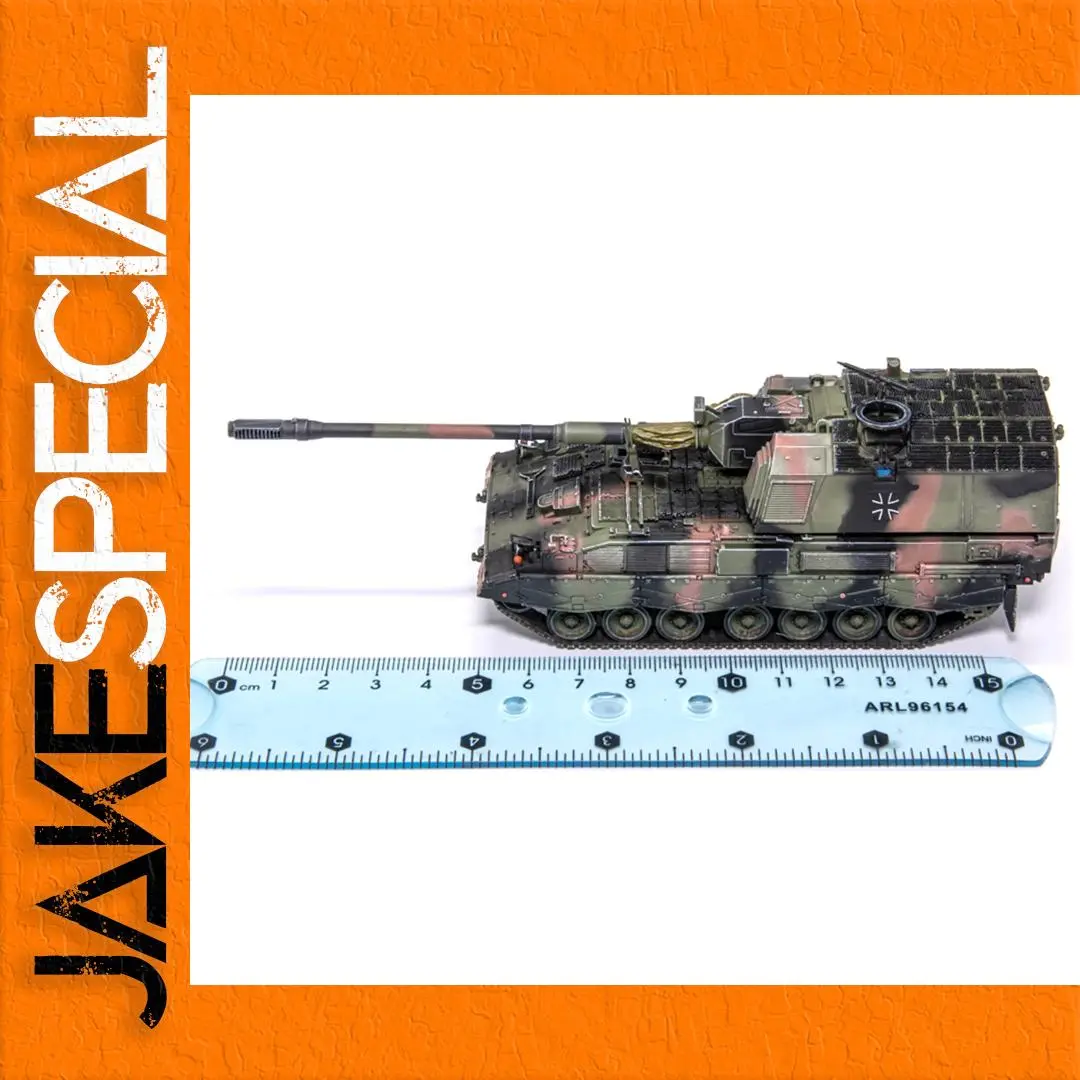 1/72 Scale German PZH2000 Model Military Vehicle 1 1/72 Scale German PZH2000 Model Military Vehicle