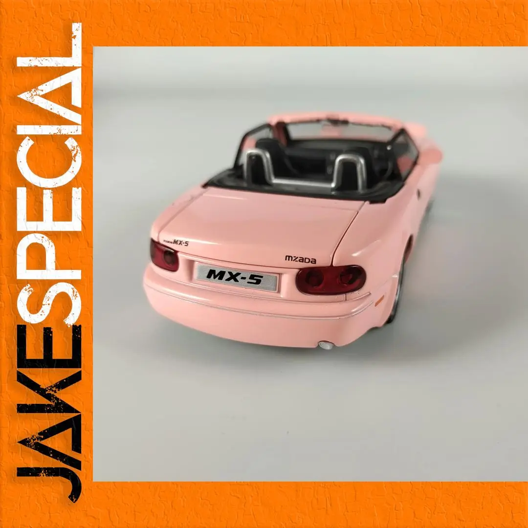1:32 Mazda MX-5 Diecast Sports Car Model 1 1:32 Mazda MX-5 Diecast Sports Car Model