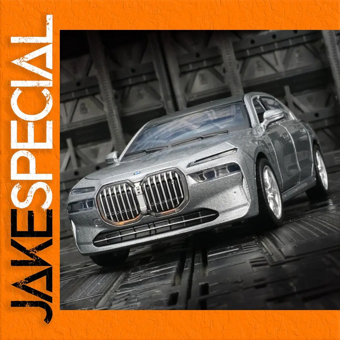 1/32 BMW i7 Diecast Alloy Car Model 1 1/32 BMW i7 Diecast Alloy Car Model