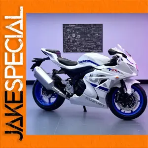 Suzuki GSX-R1000 1:12 Scale Diecast Model