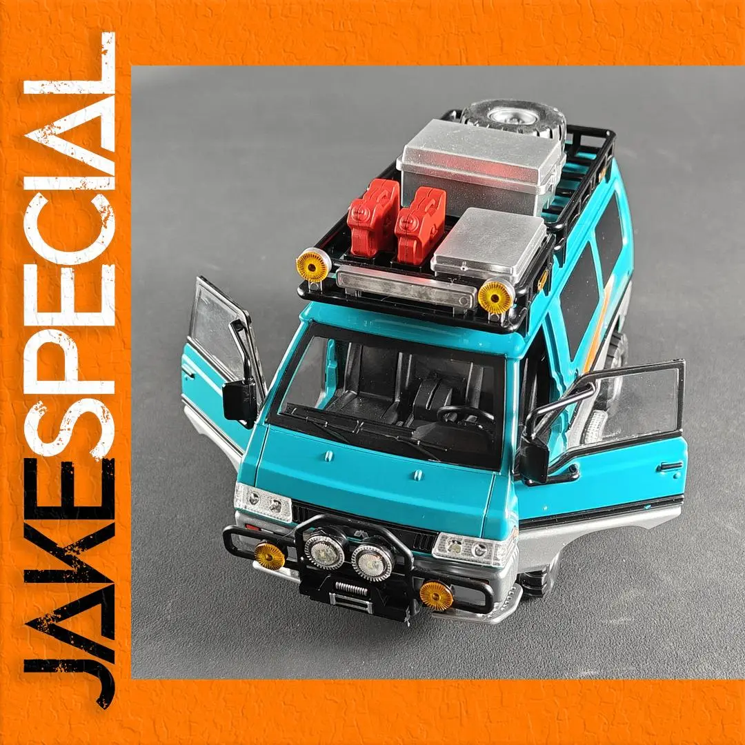 Mitsubishi Delica Off Road 1:24 Diecast Model 1 Mitsubishi Delica Off Road 1:24 Diecast Model