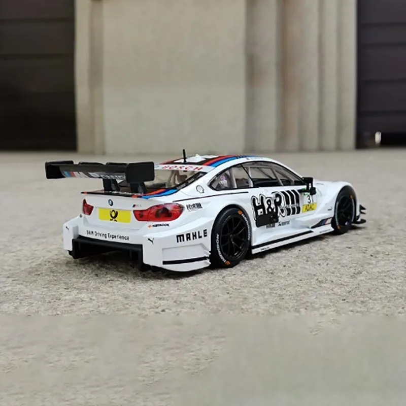 M4 DTM 1:24 Scale Diecast Model Car 5 M4 DTM 1:24 Scale Diecast Model Car - Image 5