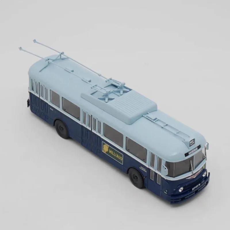 Chausson Vetra APV Diecast Bus Model 1:43 5 Chausson Vetra APV Diecast Bus Model 1:43 - Image 5