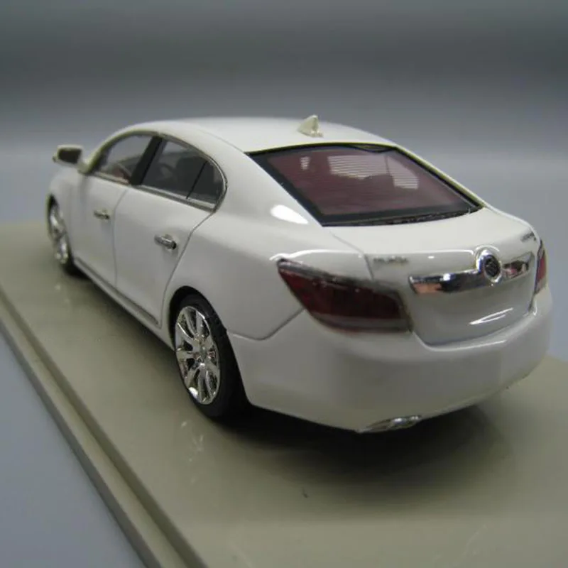 WELLY Diecast 1/43 Scale LaCrosse Model Car 8 WELLY Diecast 1/43 Scale LaCrosse Model Car - Image 8