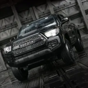 Maisto 1:27 Toyota Tacoma TRD PRO Diecast Model 12 S06f42a7c75994a9ba5a7c3a55677e0ccy