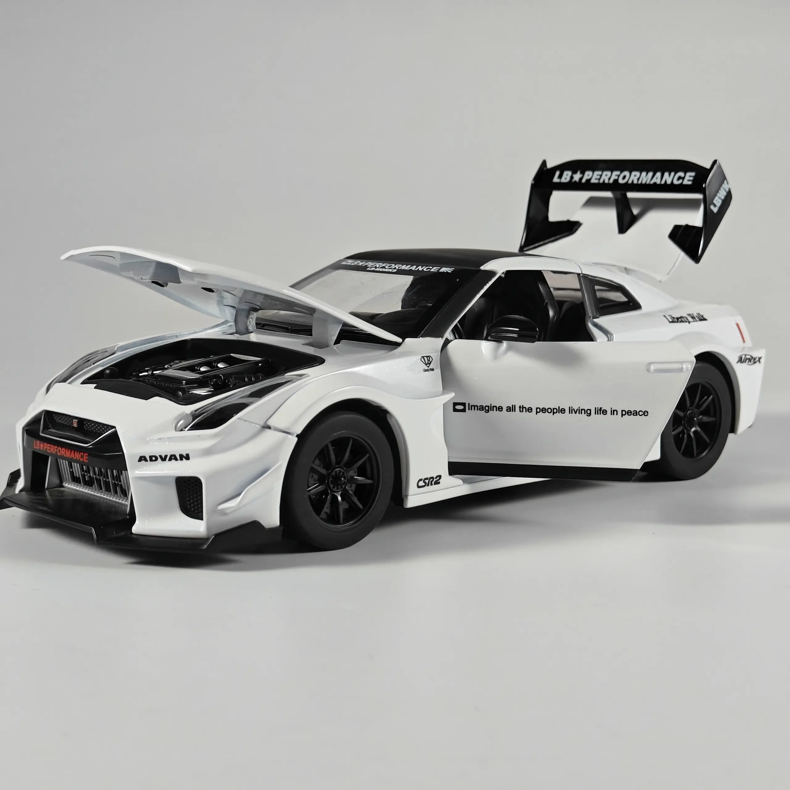 1:24 Scale Nissan GTR CSR2 Skyline Model 2 1:24 Scale Nissan GTR CSR2 Skyline Model - Image 2