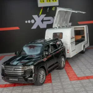 1:32 Scale Diecast Land Cruiser LC300 Model 12 S0991ea650d45428598ead40117a7c92cE