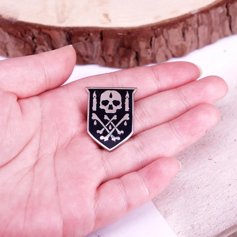 Gothic Skull Candle Shield Enamel Pin 3 cm 3 Gothic Skull Candle Shield Enamel Pin 3 cm - Image 3