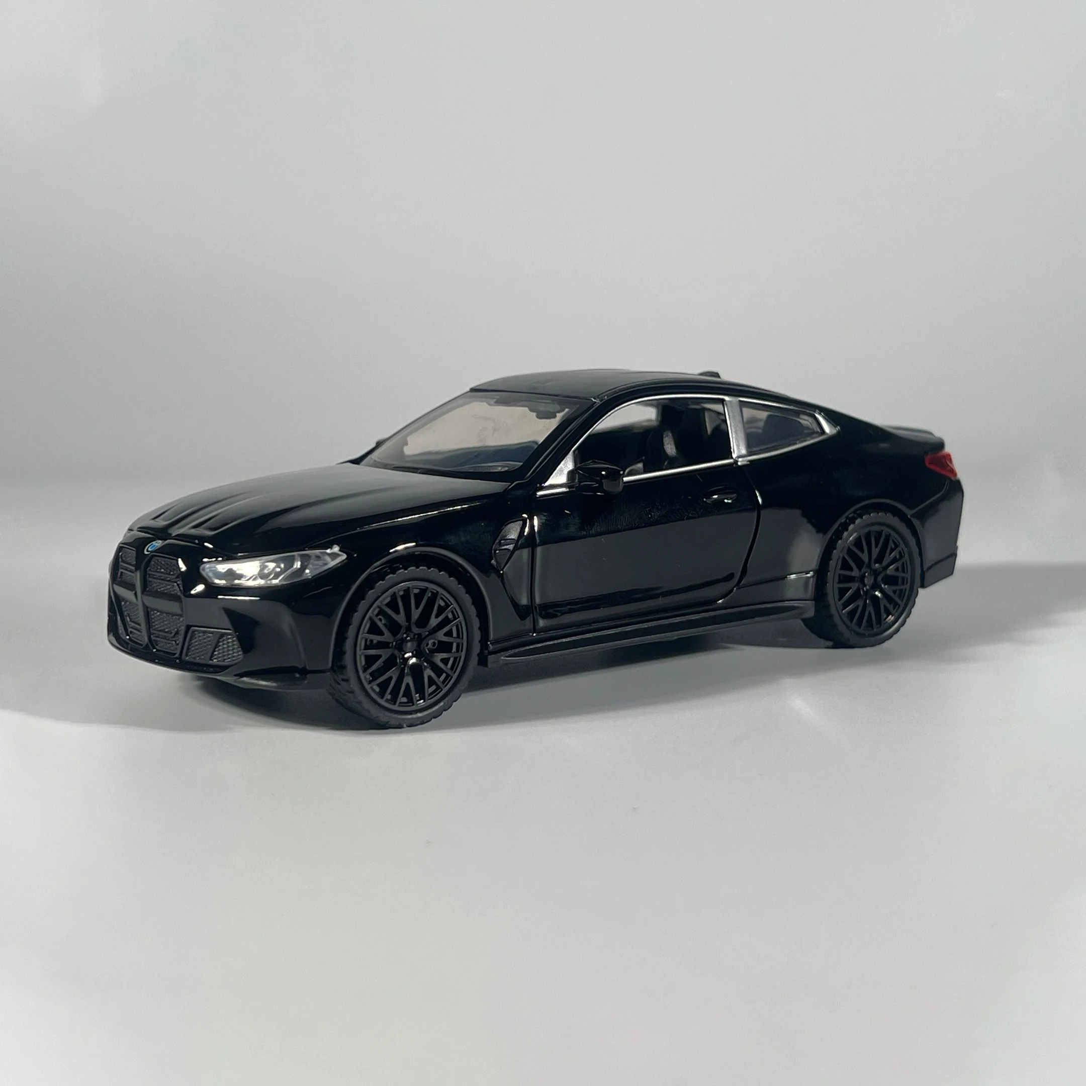 BMW M4 Coupe 1:32 Scale Diecast Model 18 BMW M4 Coupe 1:32 Scale Diecast Model - Image 18