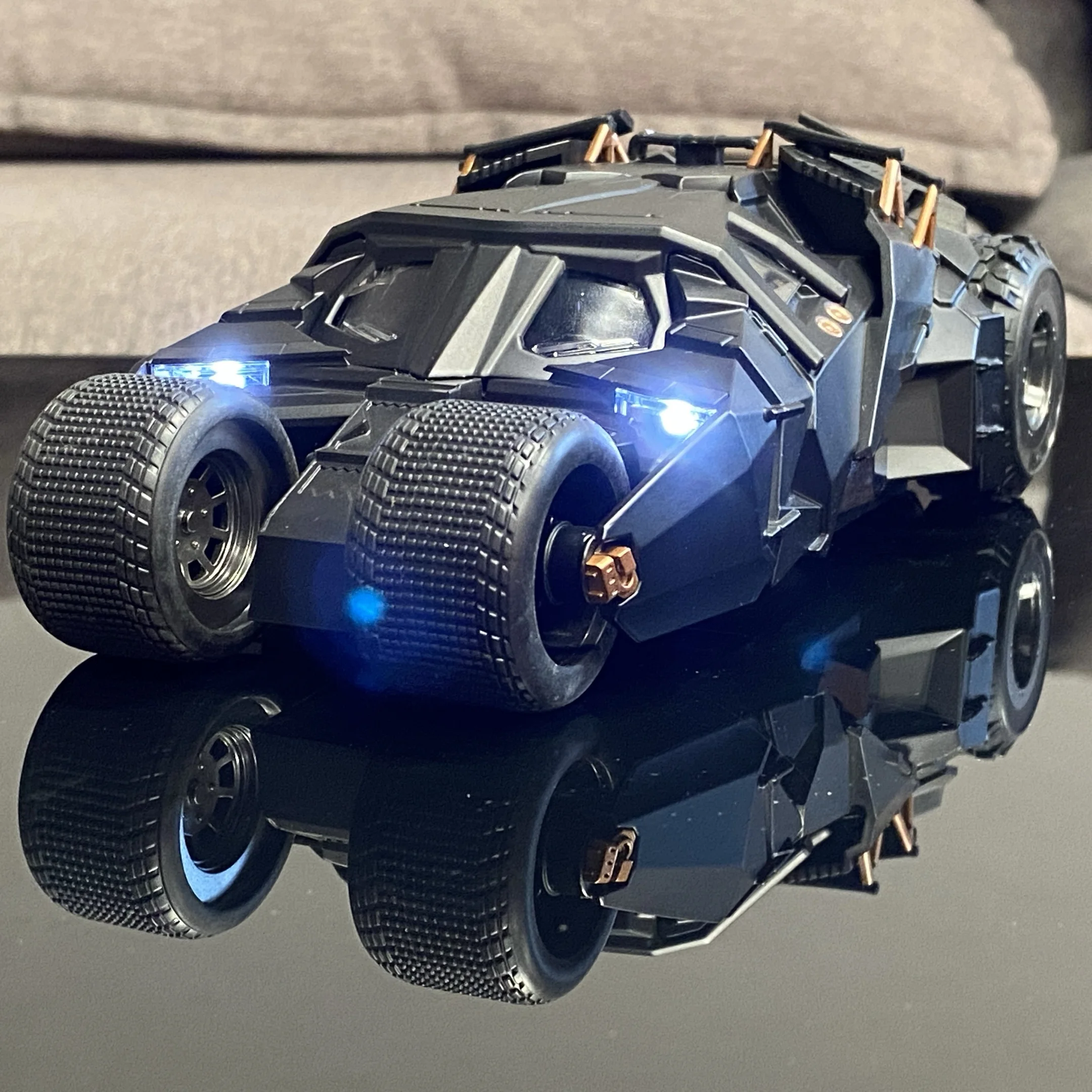 1:24 Scale Batmobile Tumbler Diecast Model 7 1:24 Scale Batmobile Tumbler Diecast Model - Image 7