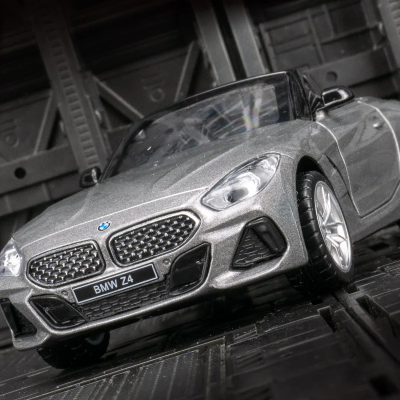 BMW Z4 M40i 1:30 Scale Diecast Model Car 5 BMW Z4 M40i 1:30 Scale Diecast Model Car - Image 5
