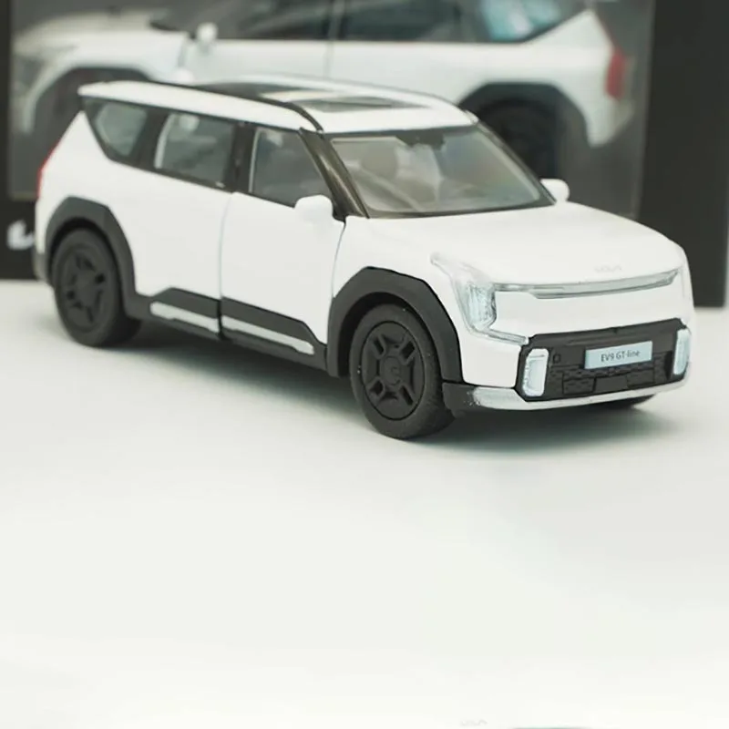 Diecast KIA EV9 Model 1:38 Scale with Pull-Back 3 Diecast KIA EV9 Model 1:38 Scale with Pull-Back - Image 3