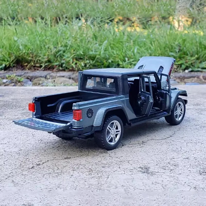 1/32 Scale Metal Jeep Pickup Truck Models Set 4 1/32 Scale Metal Jeep Pickup Truck Models Set - Image 4